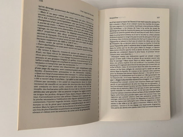 Bernard Raffaeli & Jacqueline Sauvageot : ‎Une vigne sur la mer. Deux siècles en Corse.