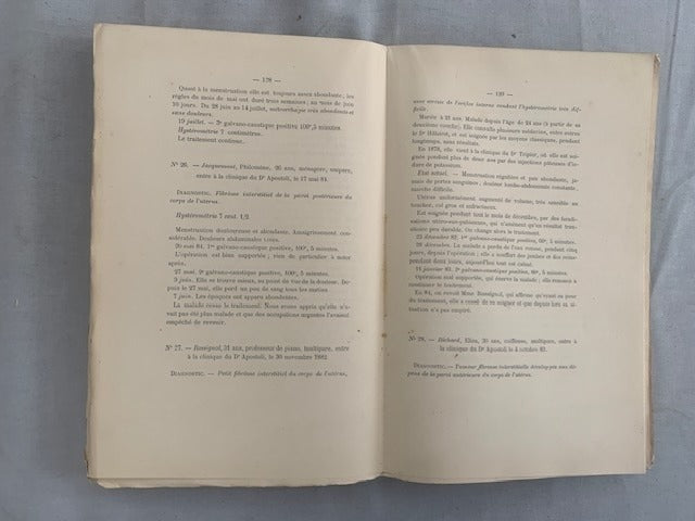 Lucien Carlen : Du Traitement Électrique des Tumeurs Fibreuses de l'Utérus (d'après la méthode du Dr Apostoli) [avec envoi d'Apostoli sur la couverture]